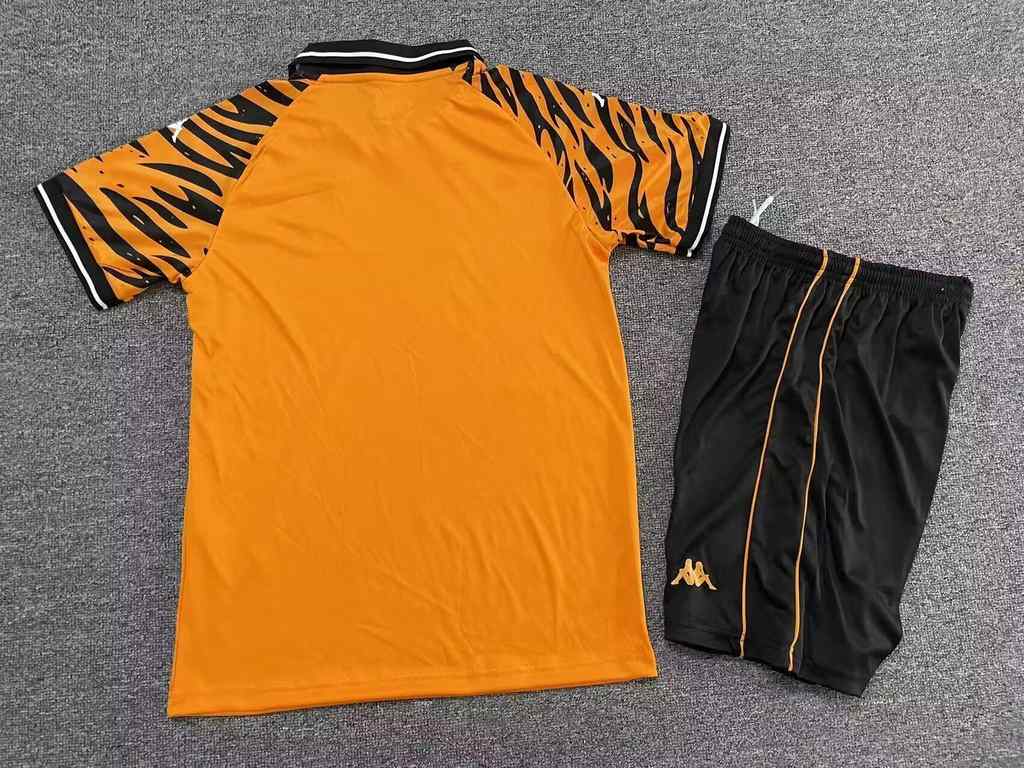 25 26 Hull City home children's kit 25 26 赫尔城 主场 孩子套件