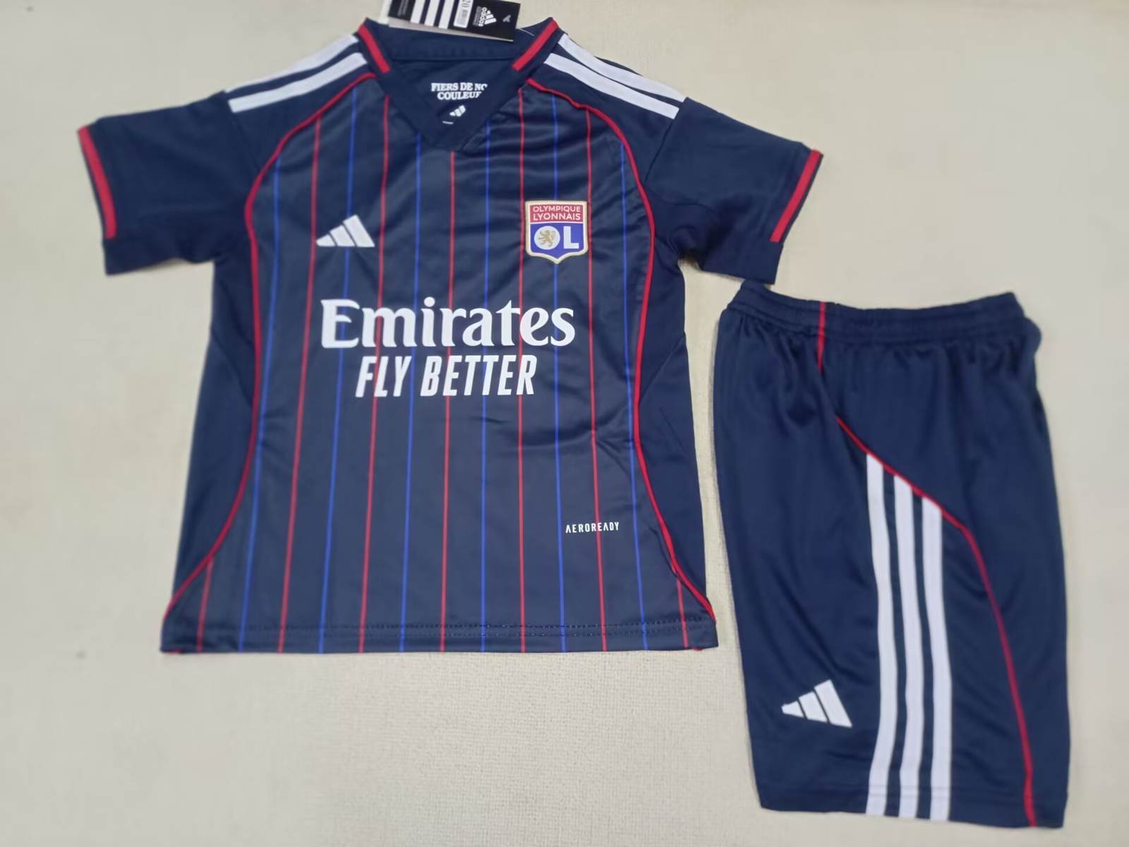 25 26 Lyon Away Kids Kit 25 26 里昂 客场 孩子套装