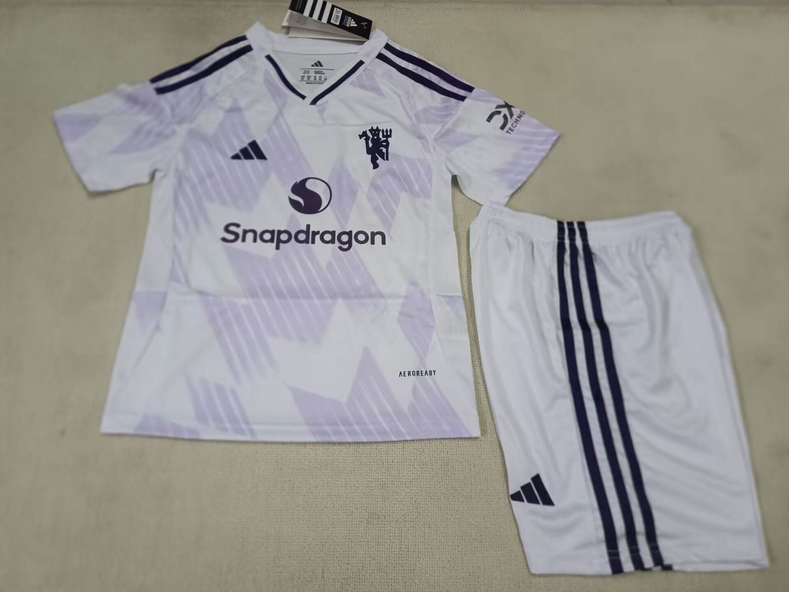 25 26 Man United away Kids kit 25 26 曼联 客场 孩子套装_190791857