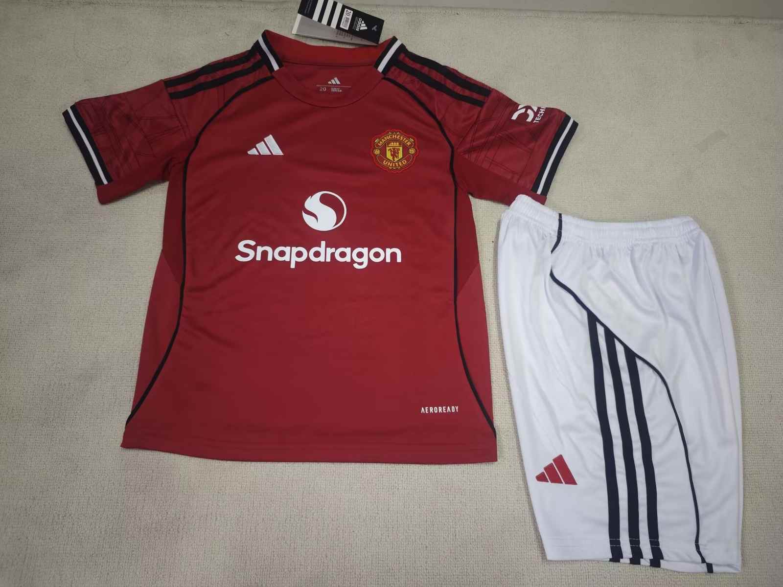25 26 Man United home Children's Kit 25 26 曼联 主场 孩子套装