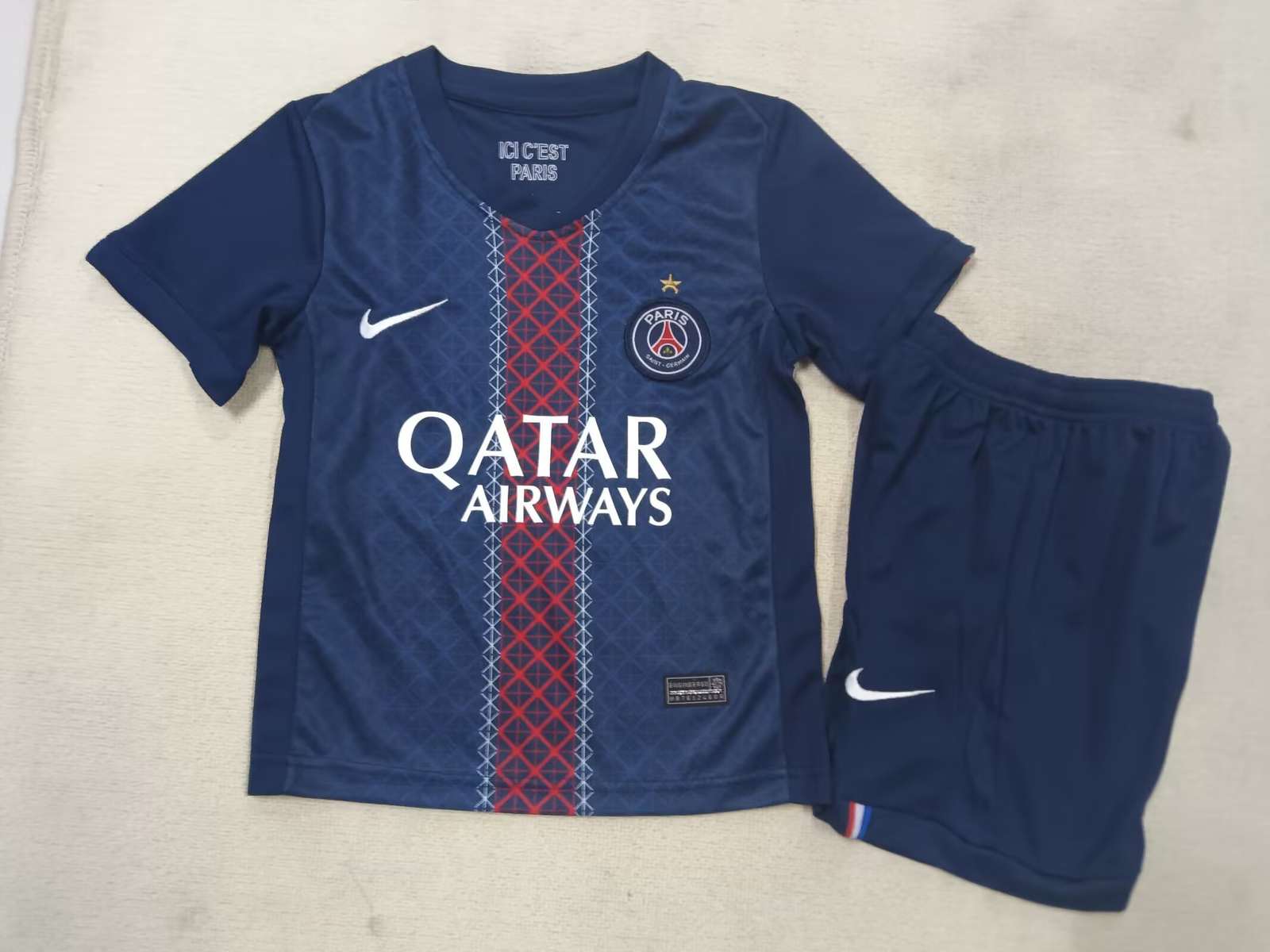 25 26 PSG Paris Home Star Kids Kit 25 26 巴黎 主场 带星 孩子套装