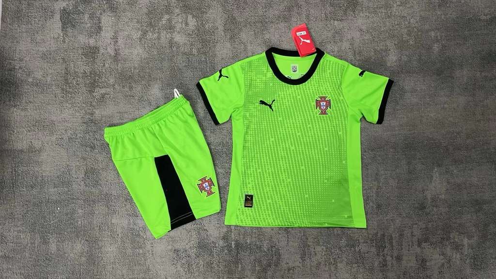 25 26 Portugal goalkeeper green kid kits 25 26 葡萄牙 守门员 儿童套装