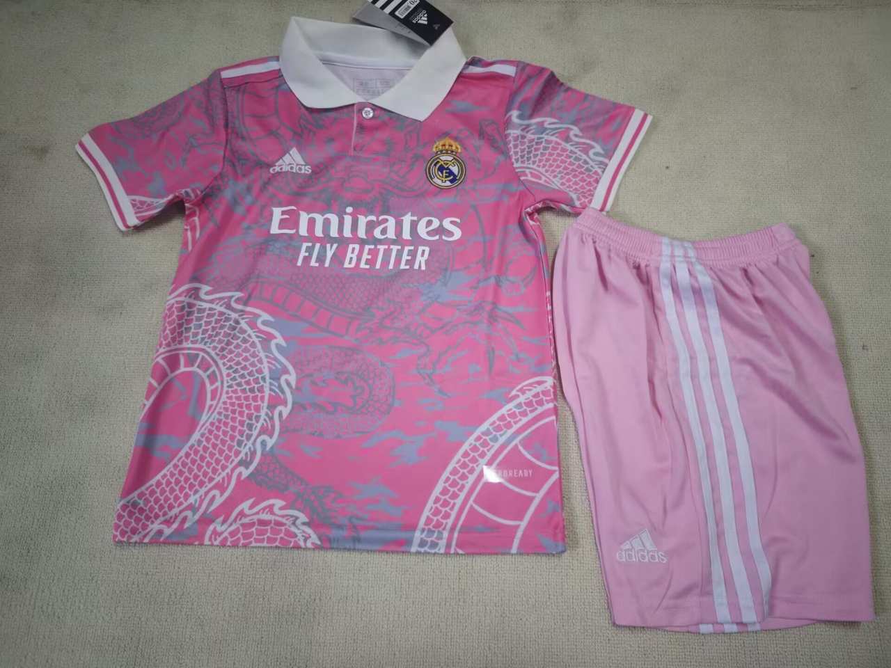 25 26 Real Madrid Pink Kids suit 25 26 皇马 粉色 孩子套装_190672785