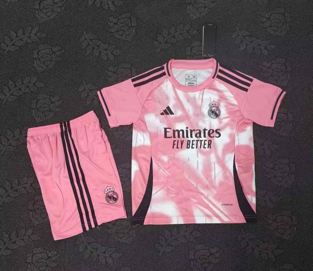 25 26 Real Madrid Pink Special Edition Kids Set 25 26 皇马 粉色 特别版 孩子套装