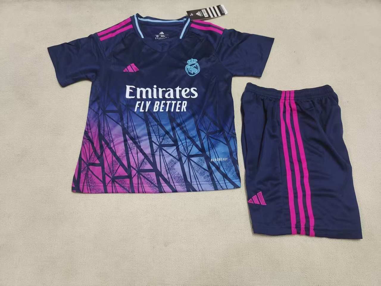 25 26 Real Madrid Purple Special Edition Children's Kit 25 26 皇马 紫特别版 孩子套件