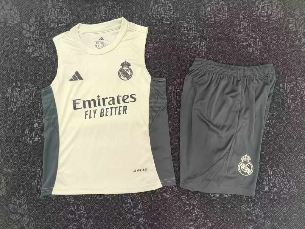 25 26 Real Madrid vest children's set 25 26 皇马 背心 孩子套装