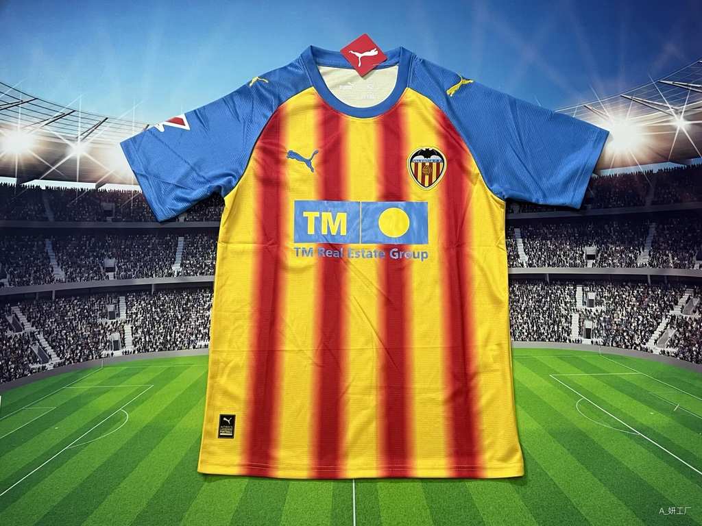 25 26 Valencia third away 25 26 瓦伦西亚 二客