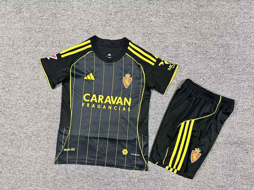 25 26 Zaragoza Away Kids Kit 25 26 萨拉戈萨 客场 孩子套装