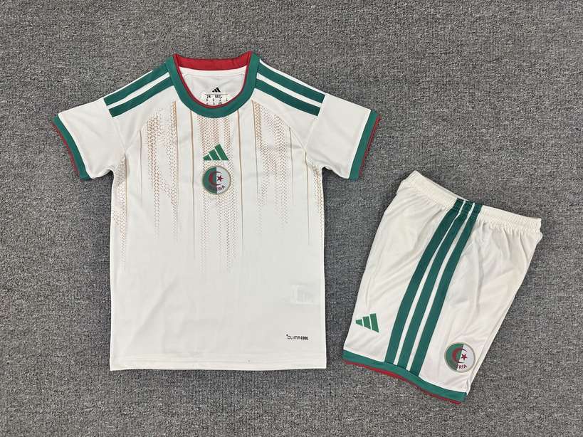 26 27 Algeria home children's kit 26 27 阿尔及利亚 主场 孩子套件