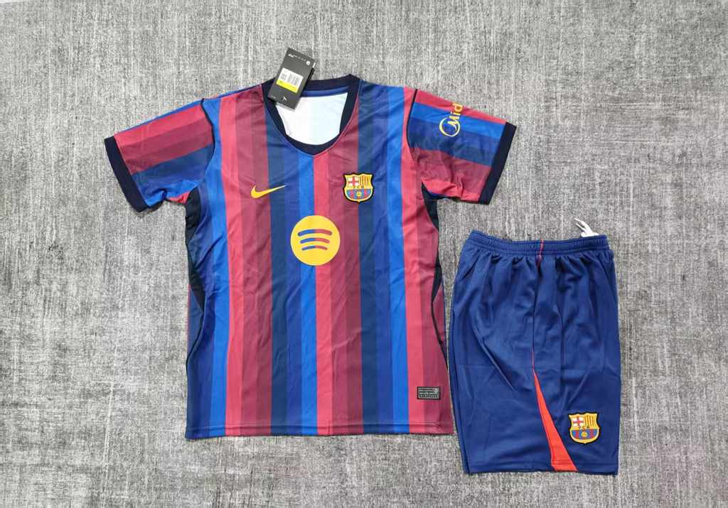 26 27 Barcelona home children's kit 26 27 巴萨 主场 孩子套件