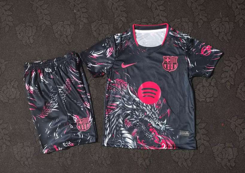 26 27 Barcelona kid kits 26 27 巴萨 粉龙 儿童套装