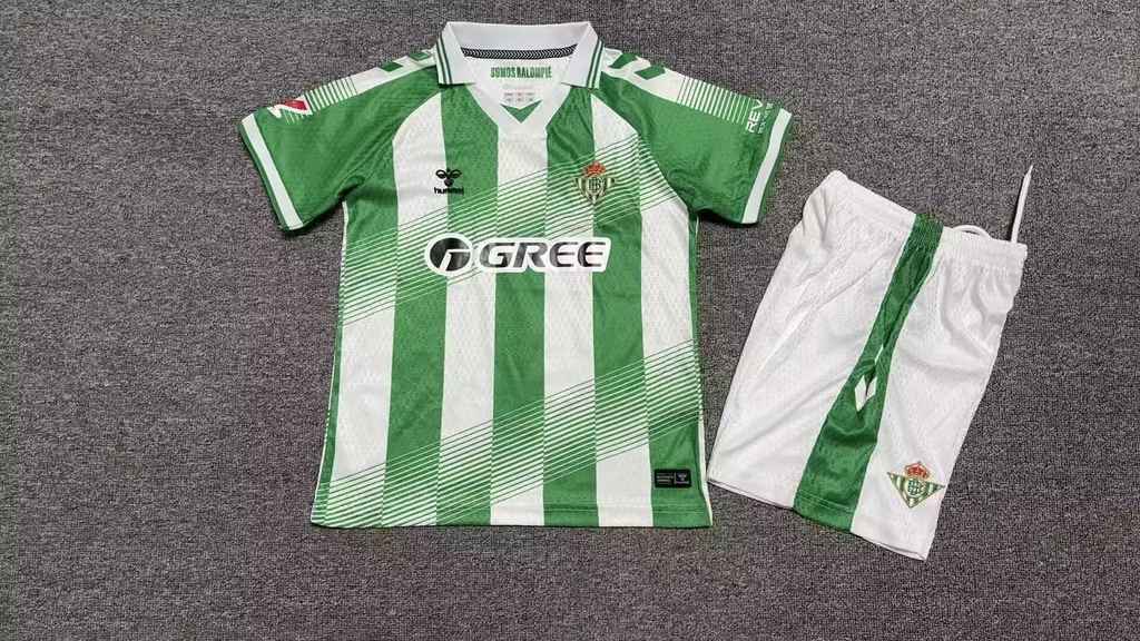 26 27 Betis home children's kit 26 27 贝蒂斯 主场 孩子套件_242523686