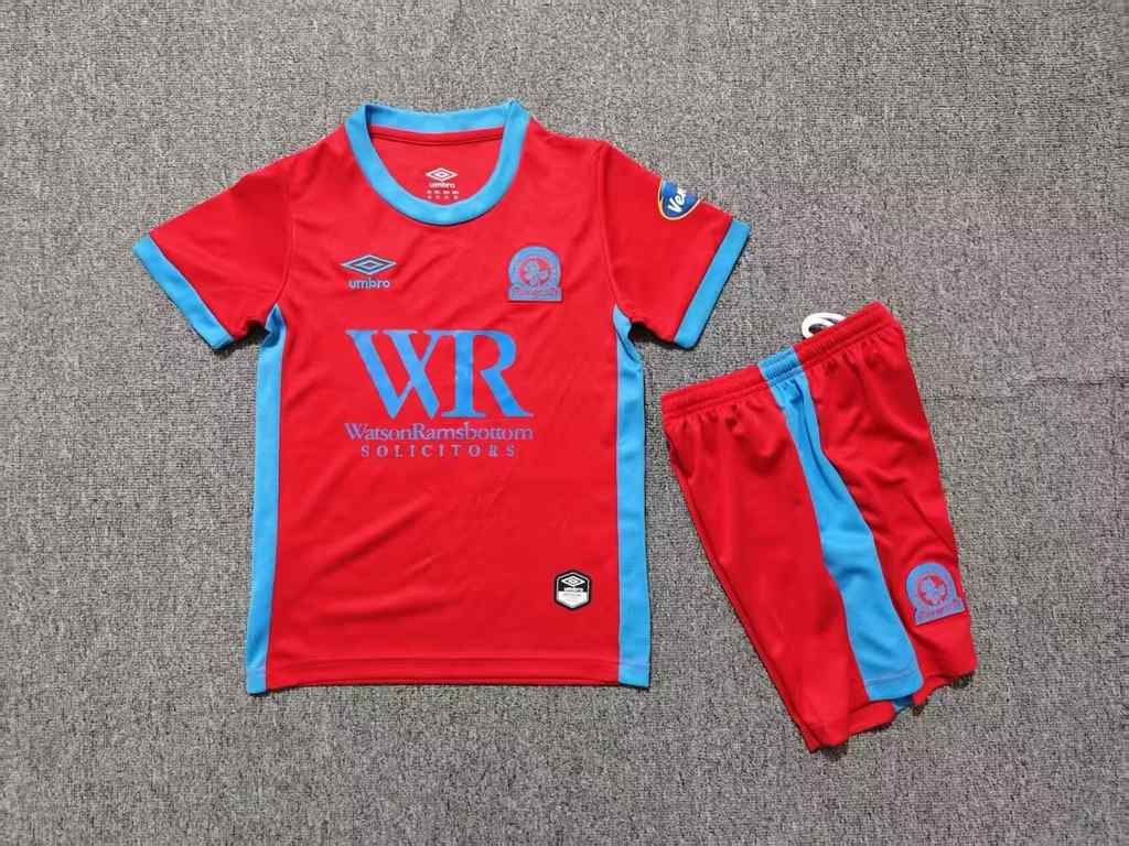 26 27 Blackburn away children's kit 26 27 布莱克本 客场 孩子套件