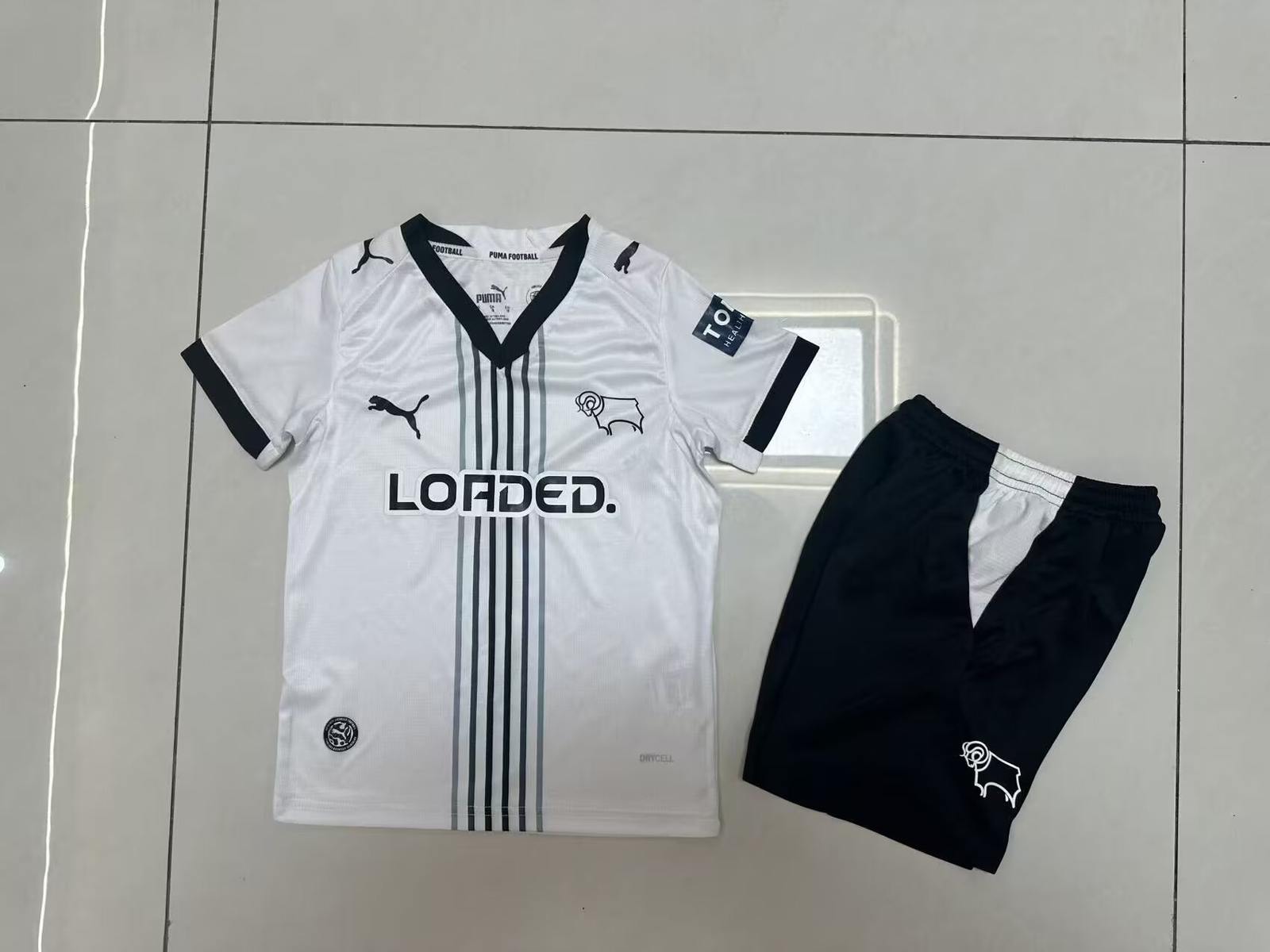 26 27 Derby County home Children's Kit 26 27 德比郡 主场 儿童套装