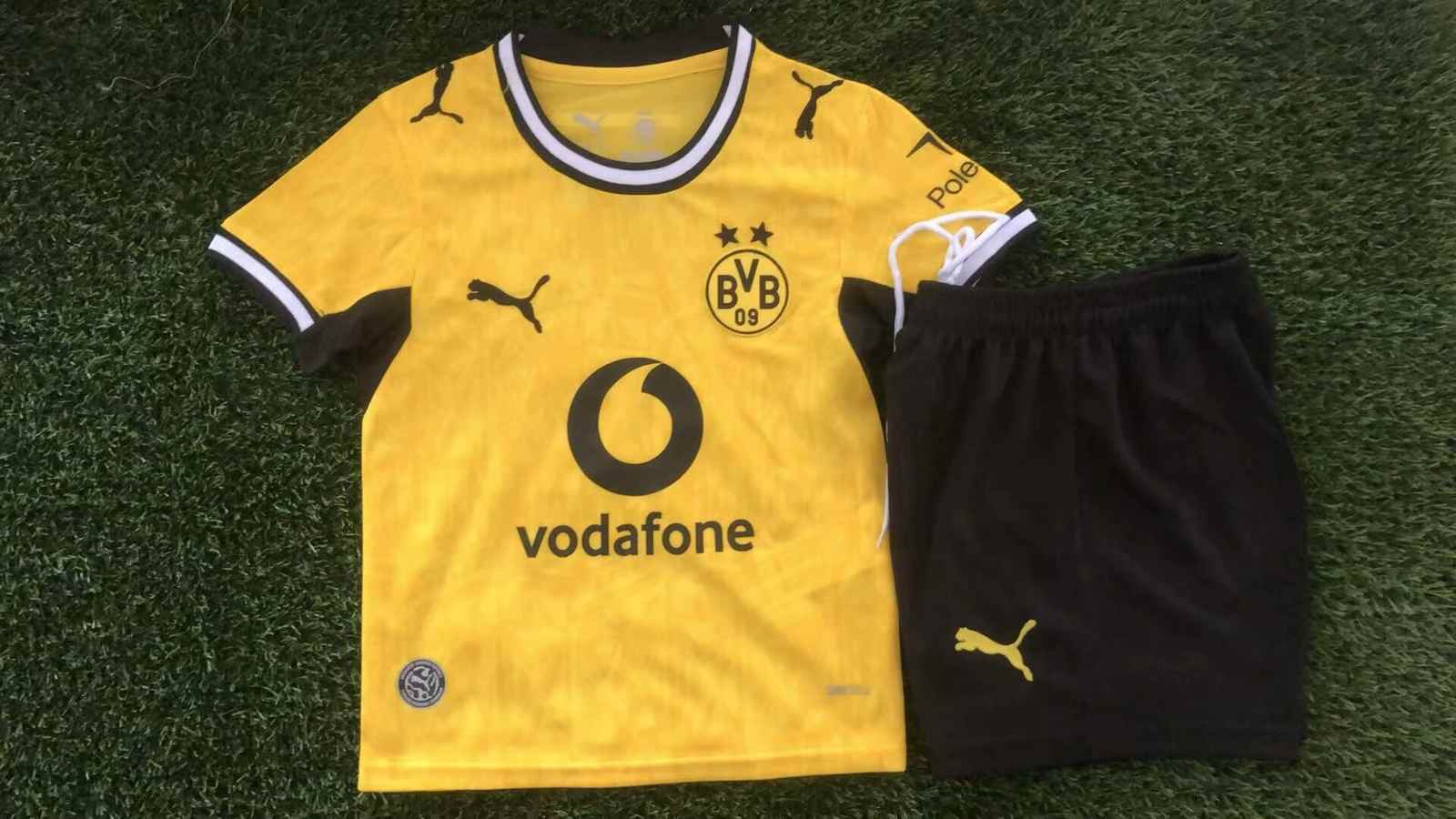 26 27 Dortmund home kid kits 26 27 多特蒙德 主场 儿童套装