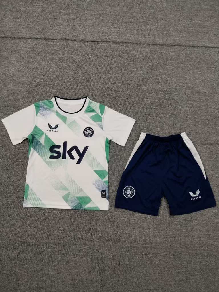 26 27 Ireland away children's kit 26 27 爱尔兰 客场 儿童套装
