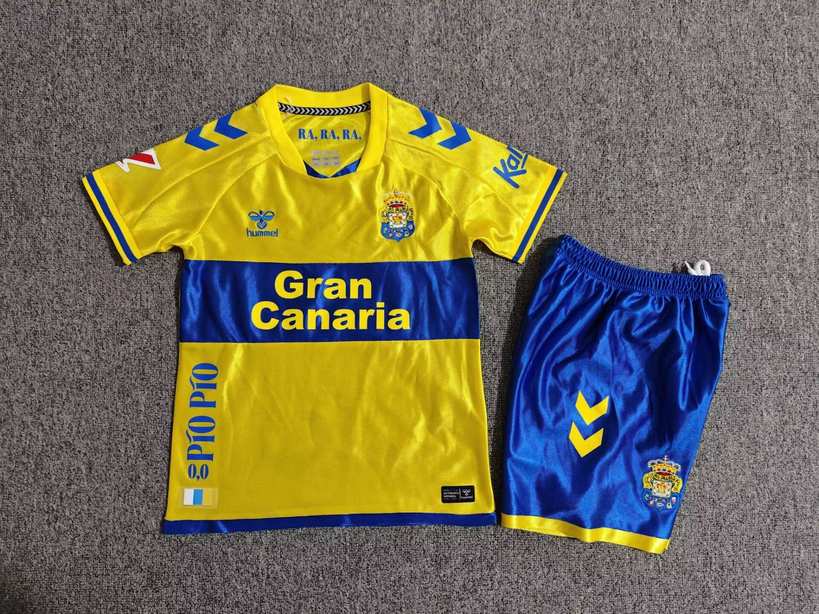 26 27 Las Palmas home children's kit 26 27 拉斯帕耳马斯 主场 孩子套件