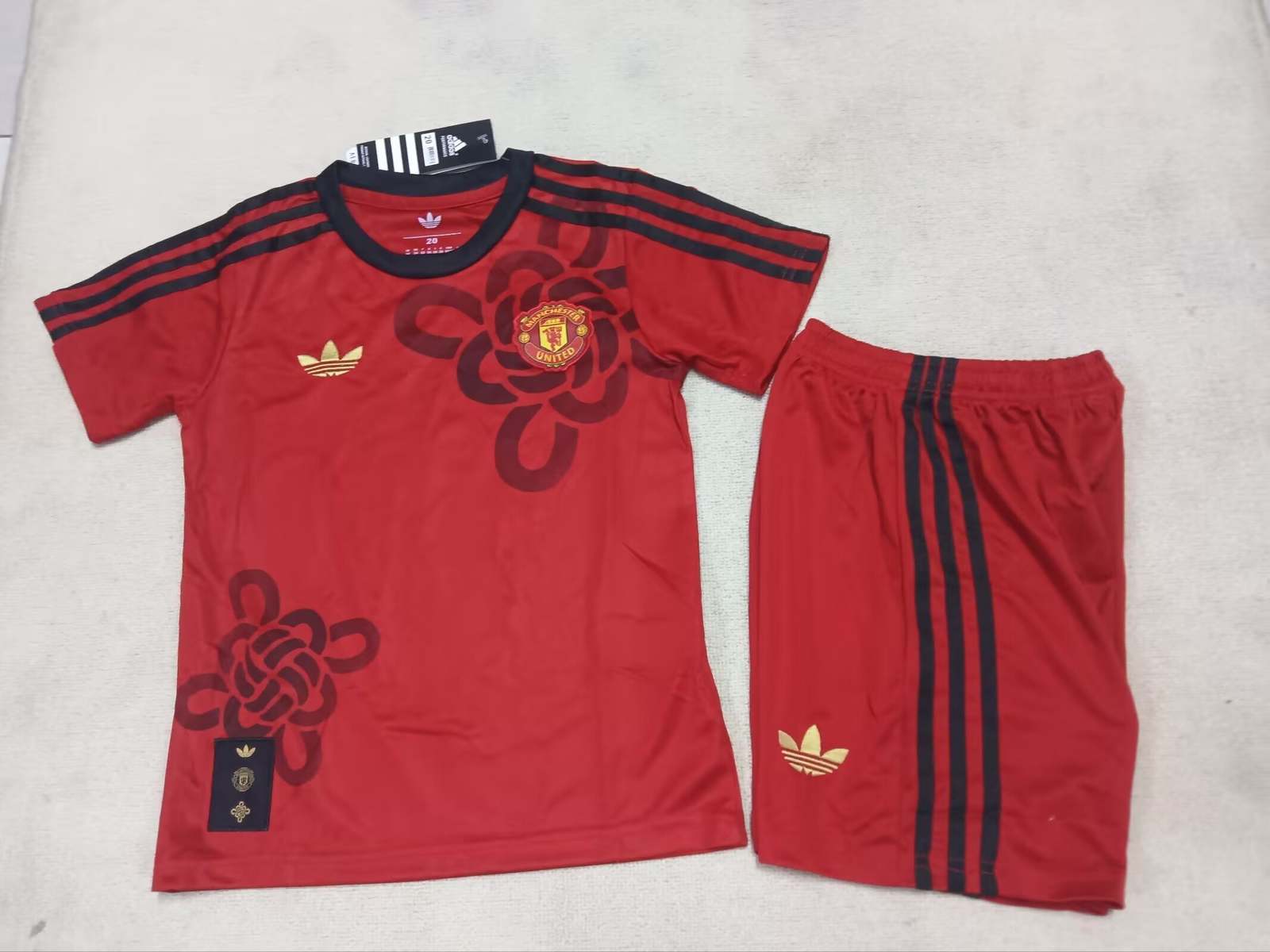 26 27 Man United Red Kids Kit 26 27 曼联 红色 孩子套件