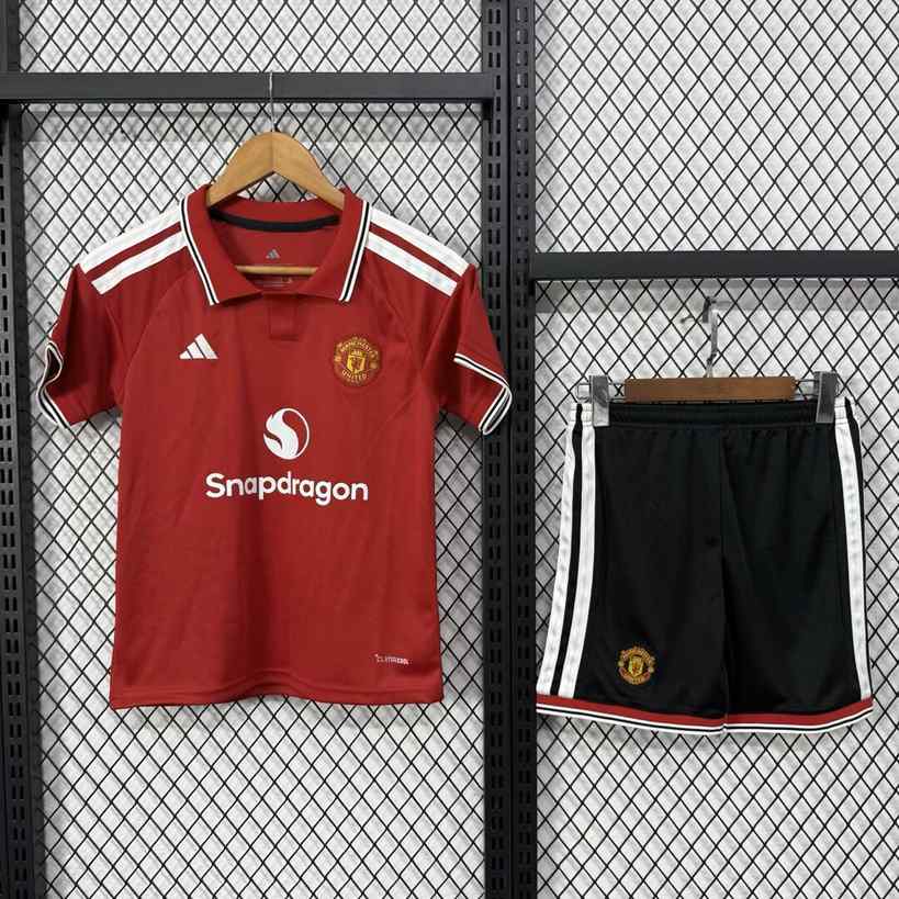 26 27 Man united home kid kits 26 27 曼联 主场 黑色裤子 儿童套装