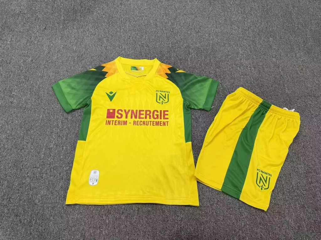 26 27 Nantes home children's kit 26 27 南特 主场 孩子套件