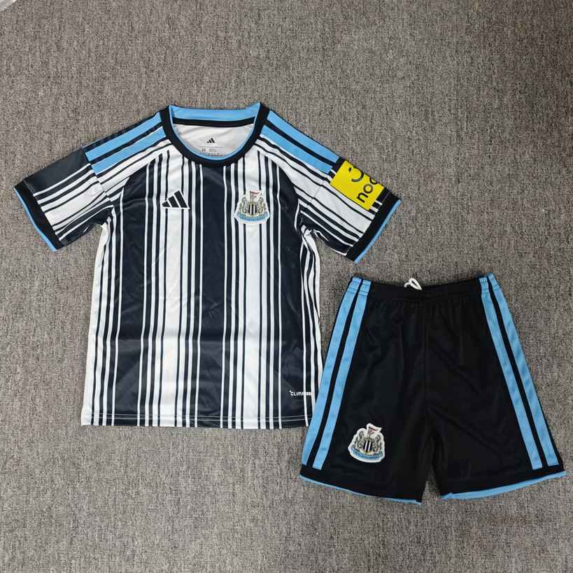 26 27 Newcastle home kid kits 26 27 纽卡斯尔 主场 儿童套装