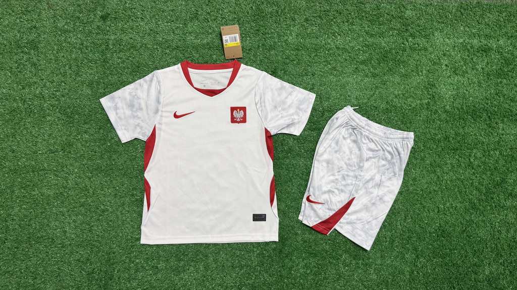 26 27 Poland Home Kids' Kit 26 27 波兰 主场 孩子套件