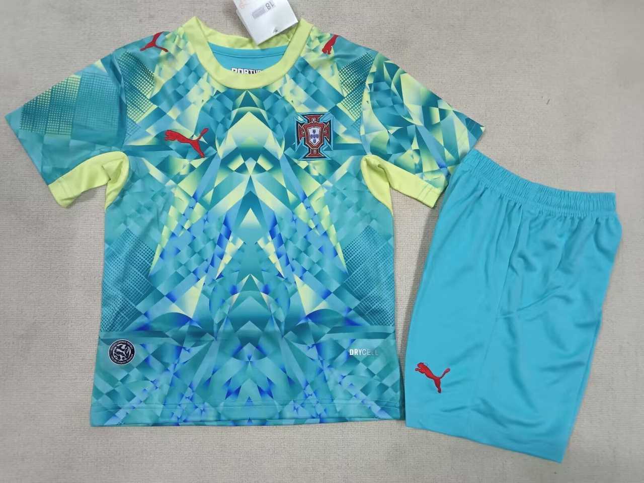 26 27 Portugal Goalkeeper Children's Set 26 27 葡萄牙 守门员 孩子套装