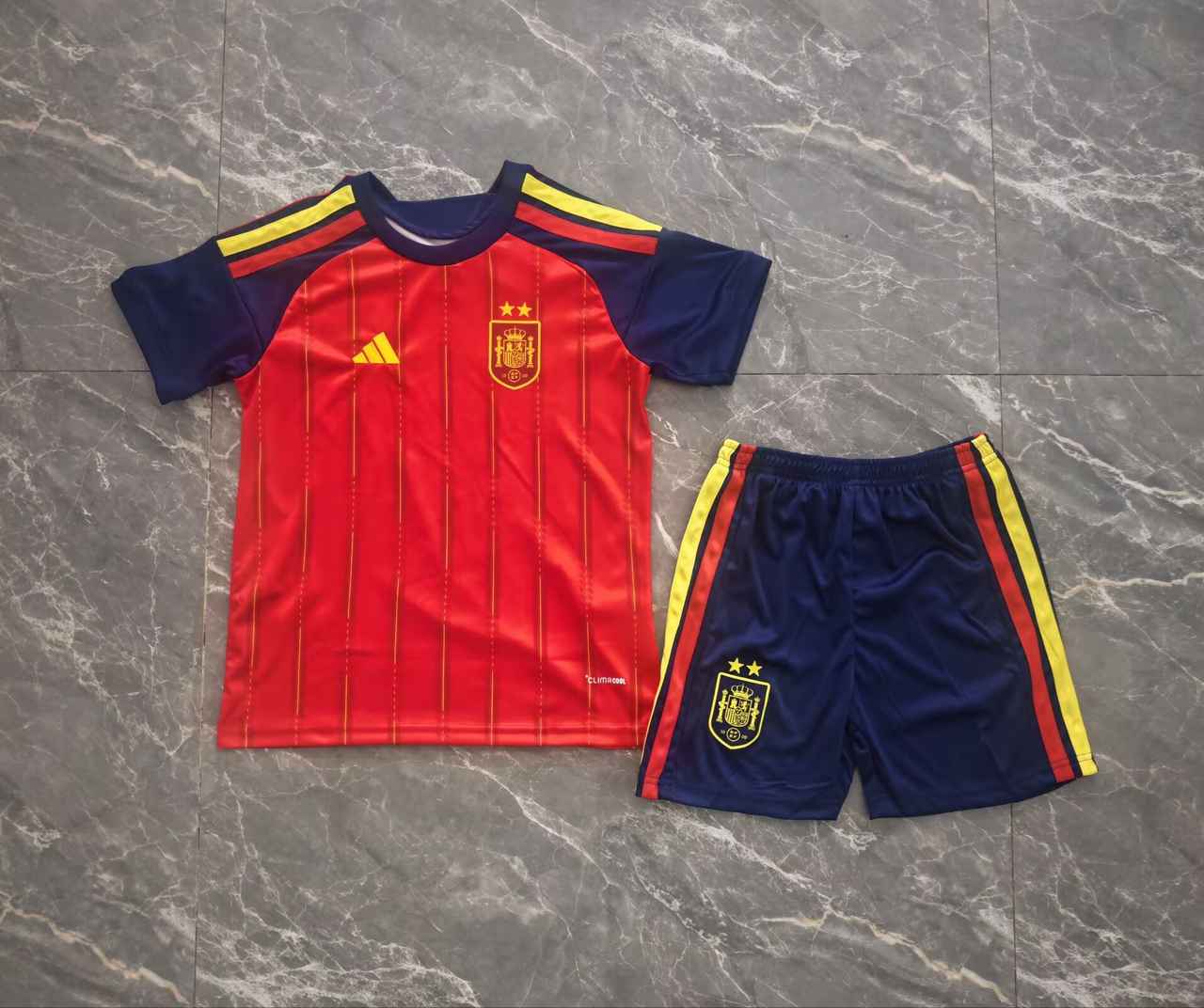 26 27 Spain home 2 stars kid kits 26 27 西班牙 主场 两星 儿童套装