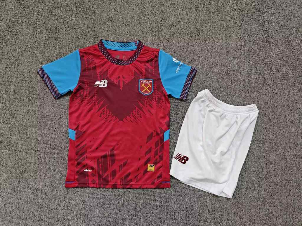 26 27 West Ham United home children's kit 26 27 西汉姆联 主场 孩子套件