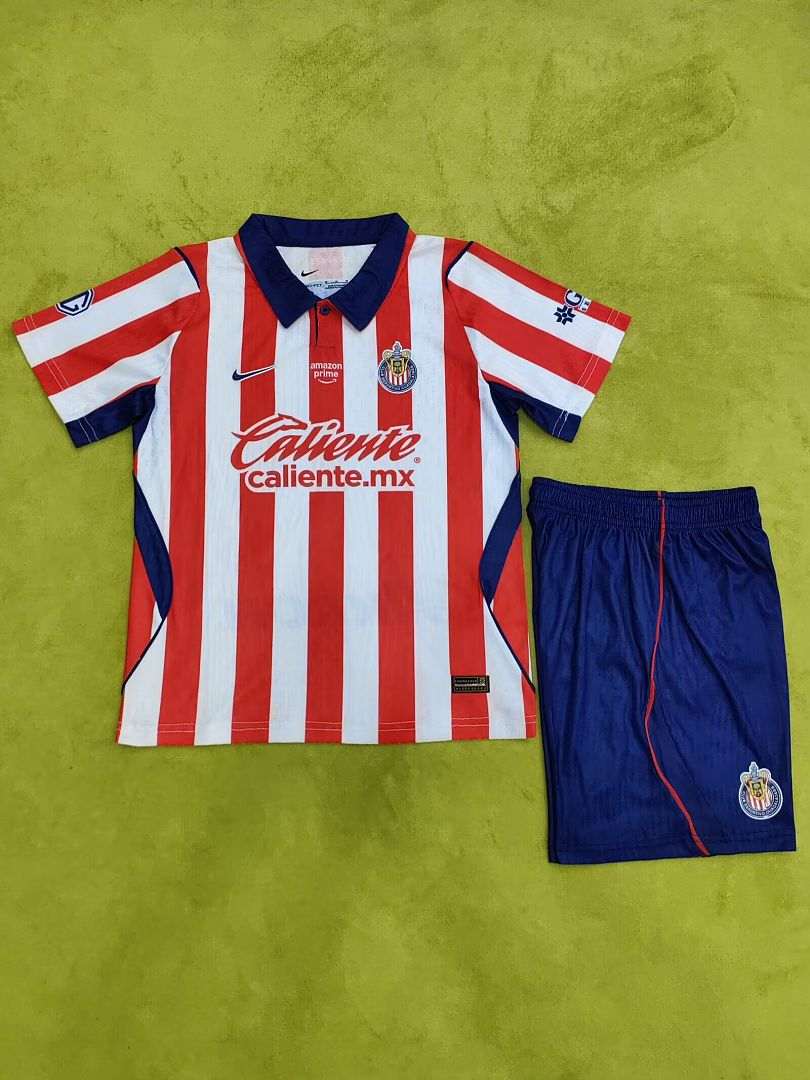Ensemble de football enfant Chivas Guadalajara — 2026/27 · Domicile · Version joueur · tailles 16–28