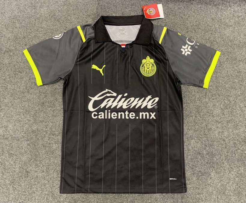 21-22 Chivas away