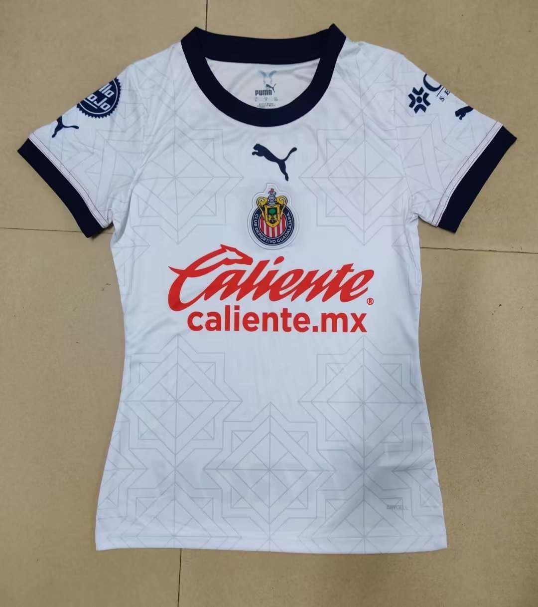 22-23 Chivas Guadalajara away women