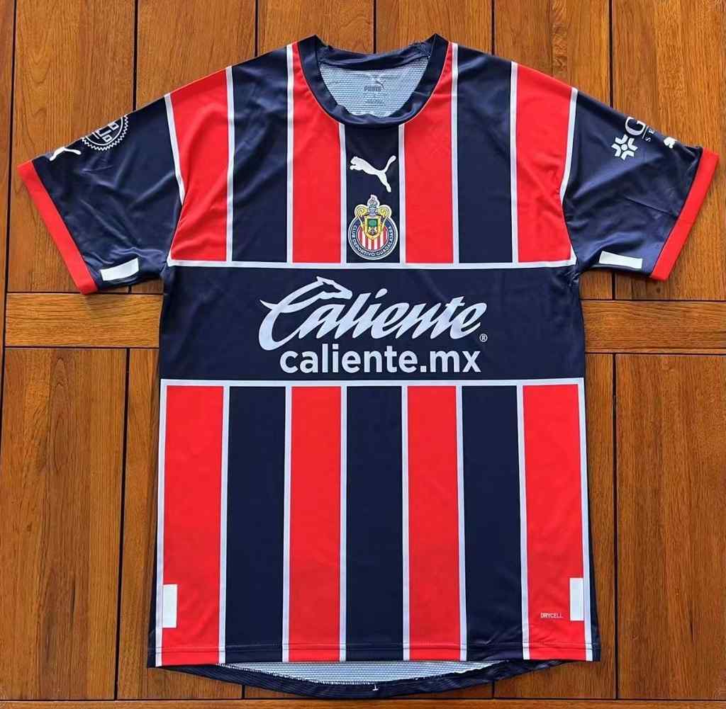 22-23 Chivas Guadalajara troisième tenue version joueur