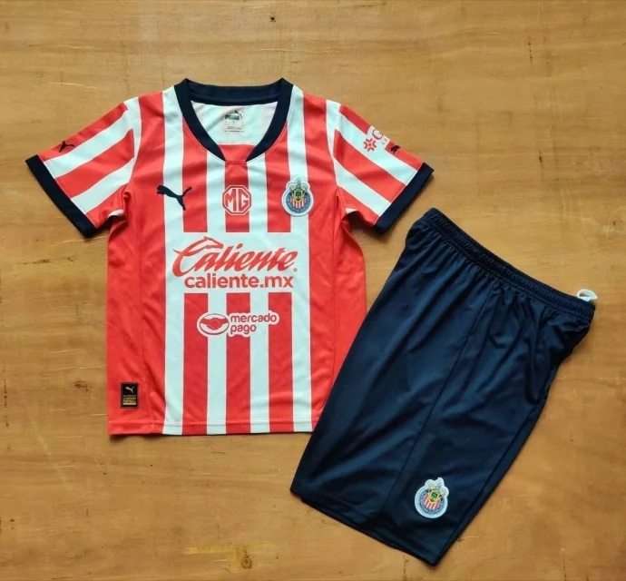 24-25 Chivas home kid kit