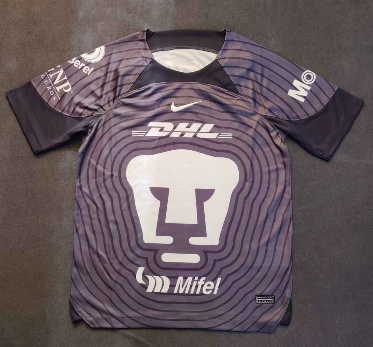 22-23 Pumas dark gray goalkeeper