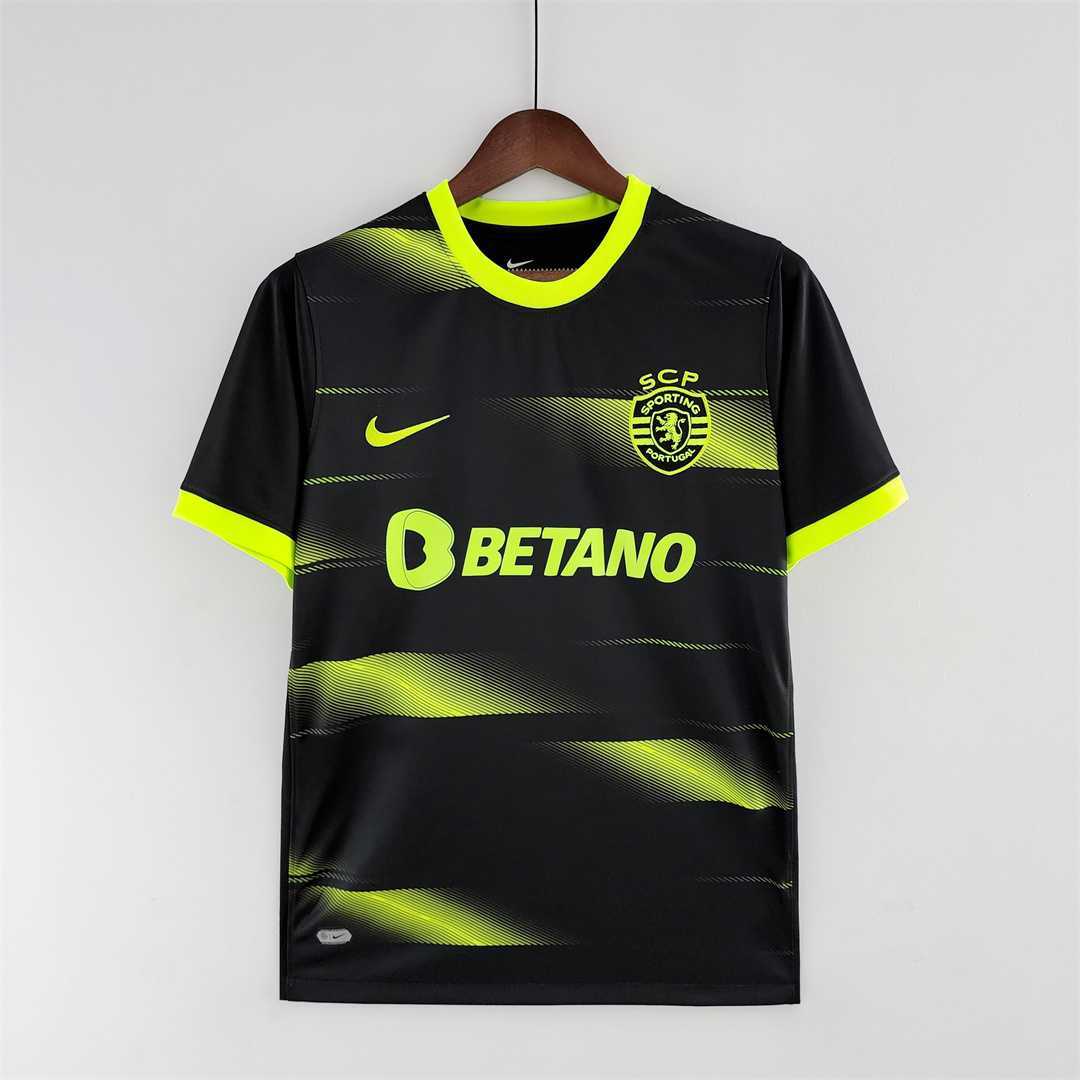 22-23 Sporting Lisbon extérieur