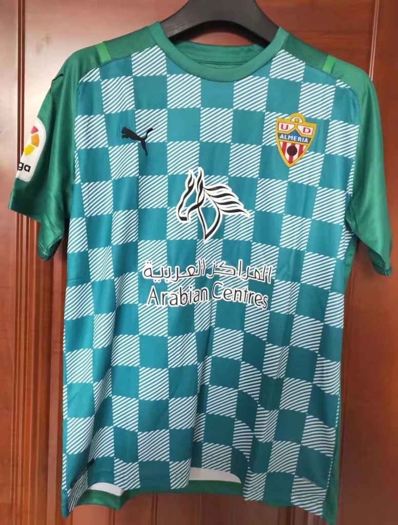 21-22 Almeria troisième tenue