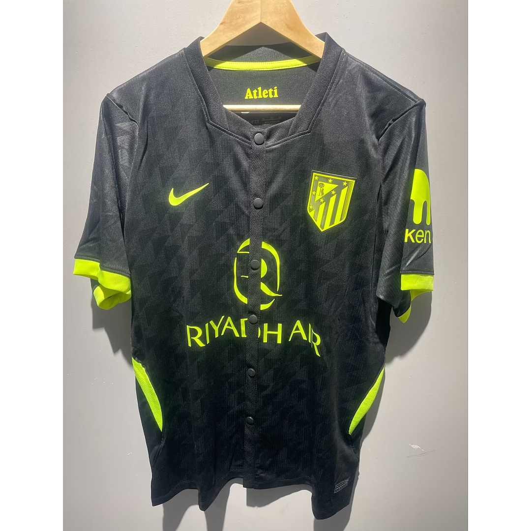 Maillot de football Atletico Madrid bouton-Fastening version — 2026/27 · Extérieur · tailles S–2XL