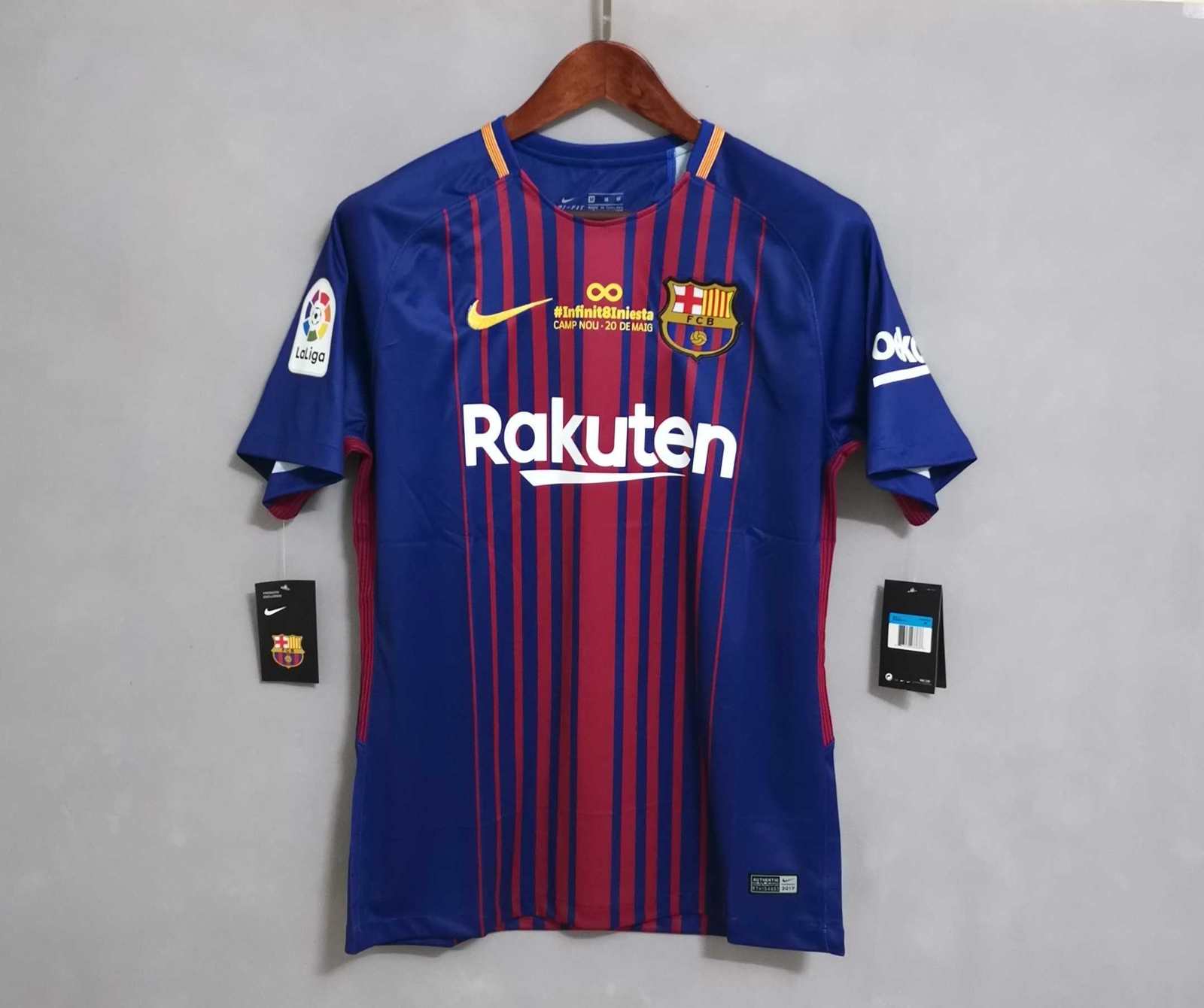 17-18 BAR 8#A. INIESTA