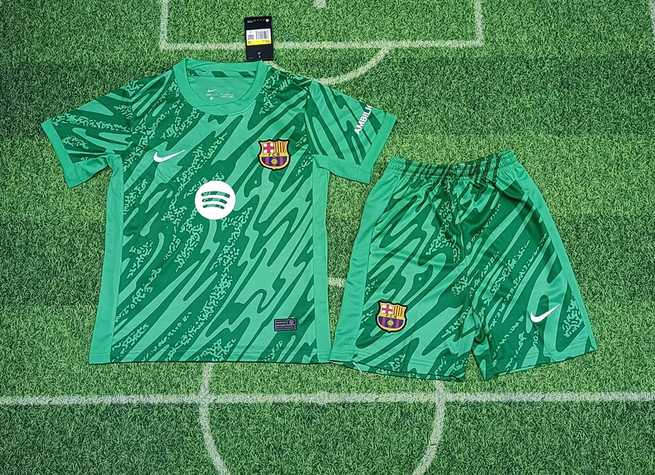 24-25 BAR green goalkeeper kid kit