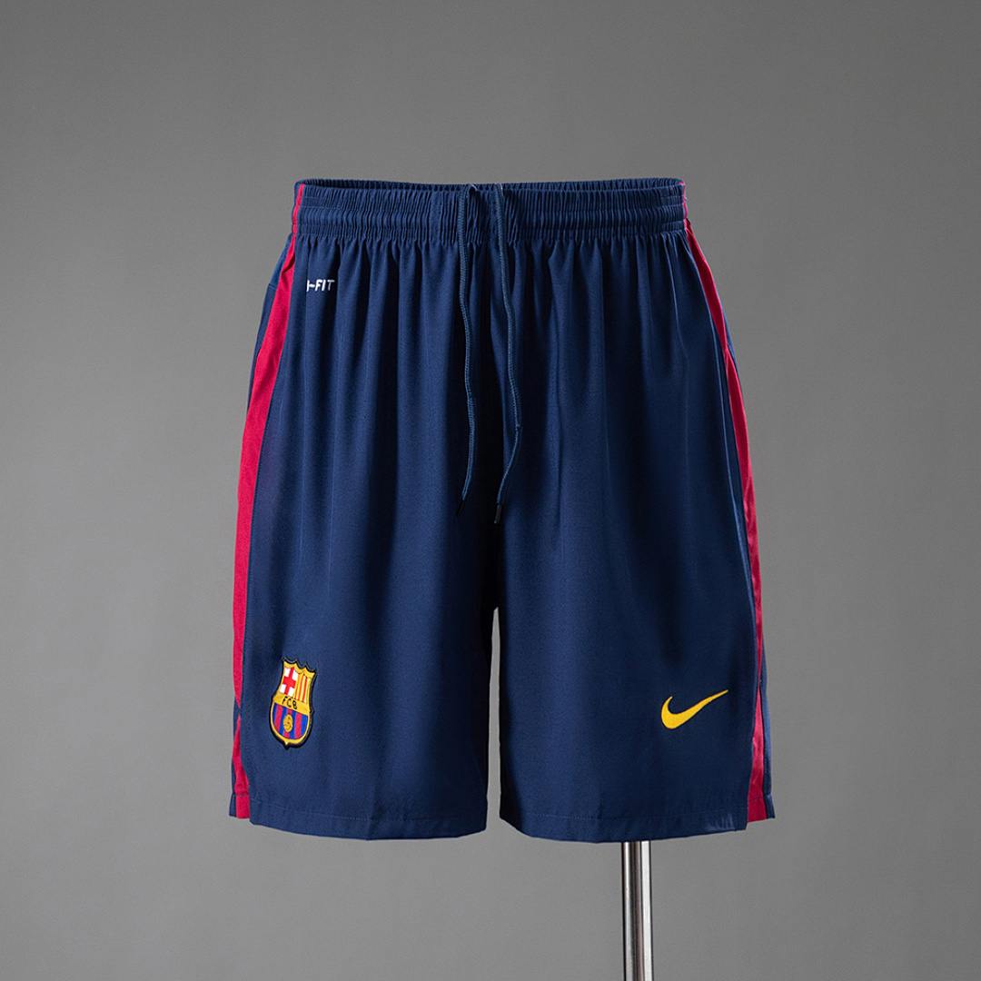 Short Barcelona */15 — 2014 · Domicile · Rétro