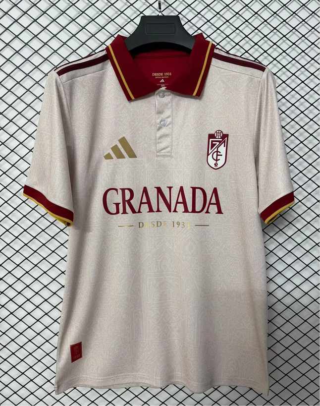 Maillot de football Granada FC crème style streetwear — 2026/27 · tailles S–4XL