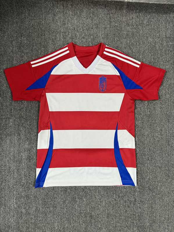 Maillot de football 24-25 Granada — Domicile