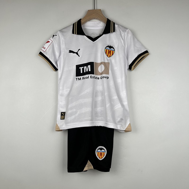 23/24 Kids Valencia home size: 16-28