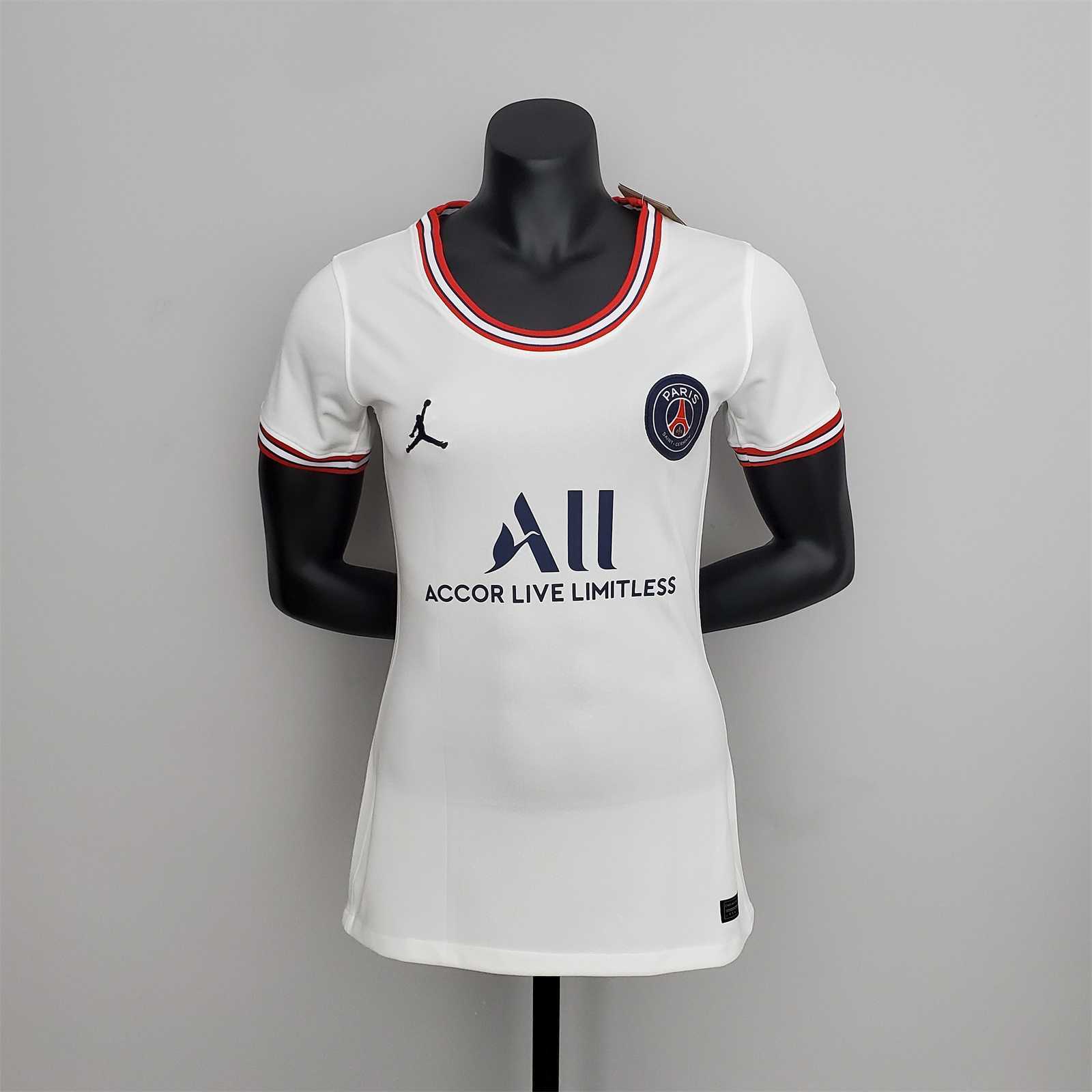 21-22 PSG fourth woman