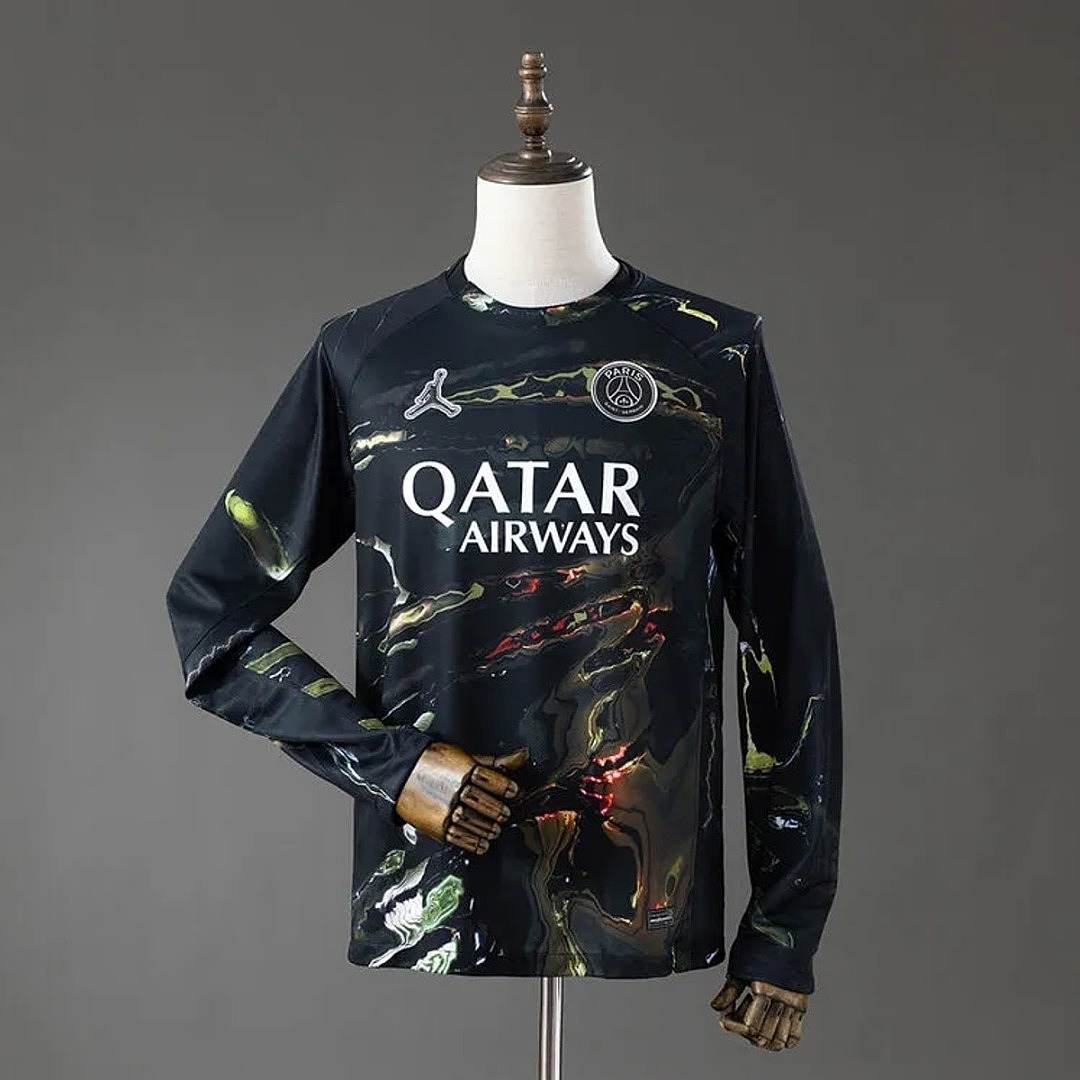 Maillot de football PSG noir édition spéciale — 2025/26 · Manches longues · tailles S–XXL
