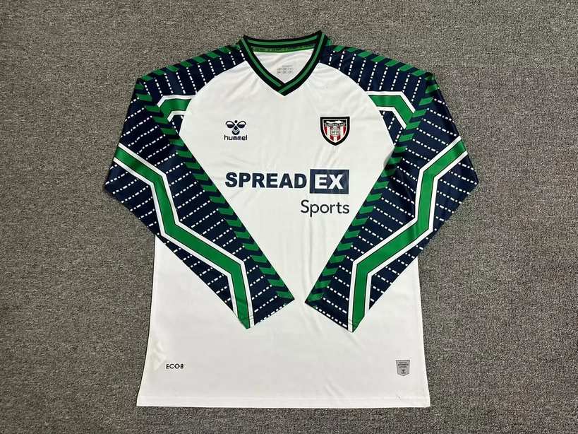 24 25 Sunderland away long sleeves 24 25 桑德兰 客场 长袖