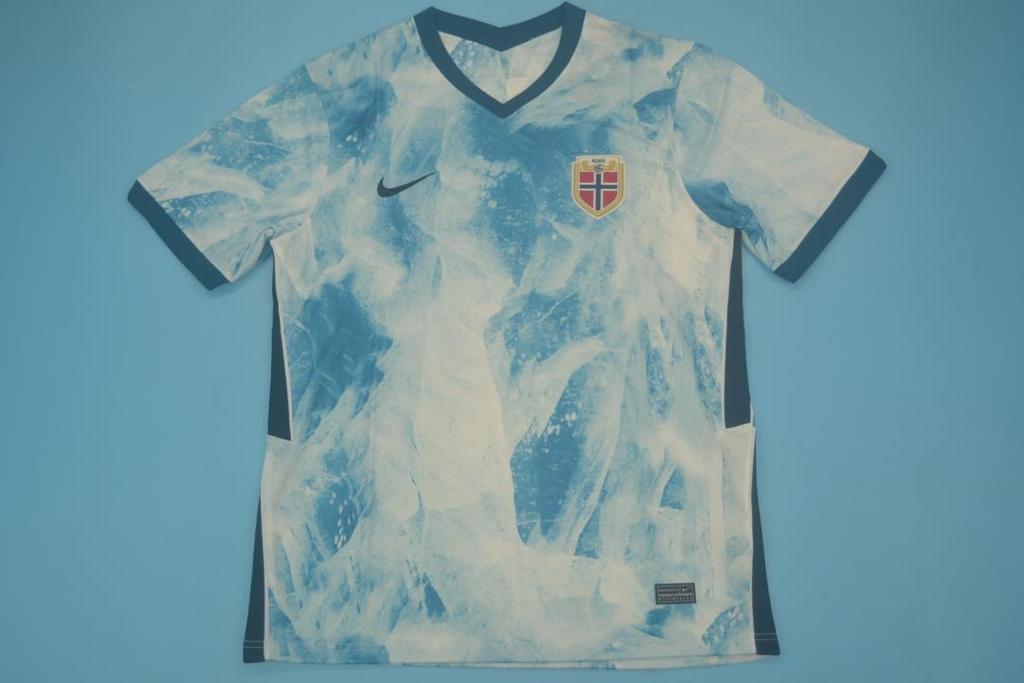 2020 Norway away blue and white