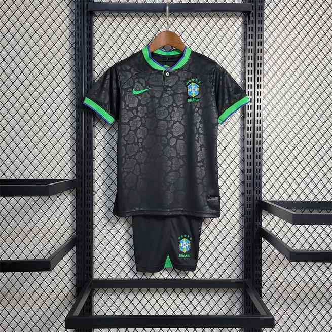 2022 Brésil Leopard noir enfant