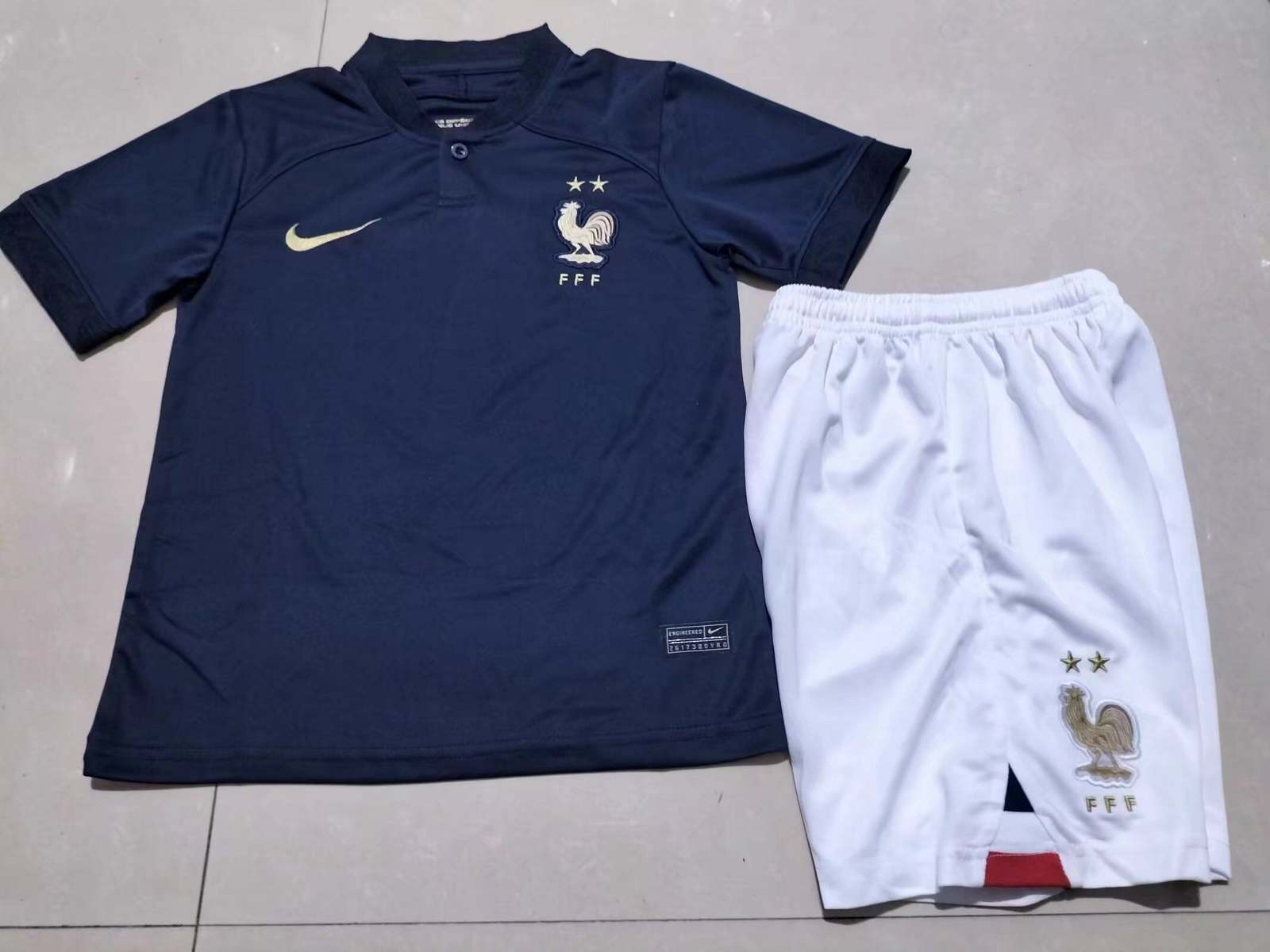2022 France home kids kit